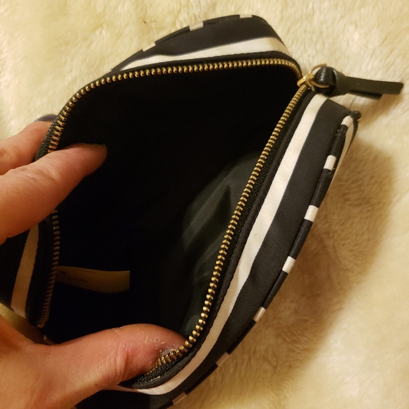 Kate Spade small makeup bag. - Picture 2 of 6